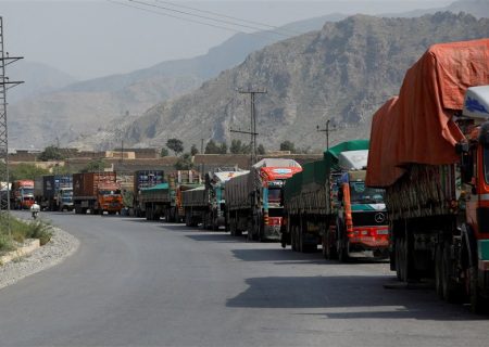 تردد بیش از ۱۰۰ هزار کامیون کالاهای صادراتی در گمرکات